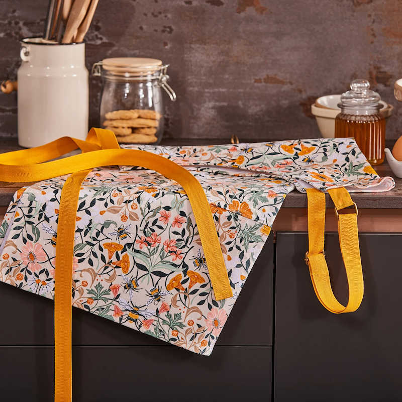 Ulster Weavers Bee Bloom Cotton Apron