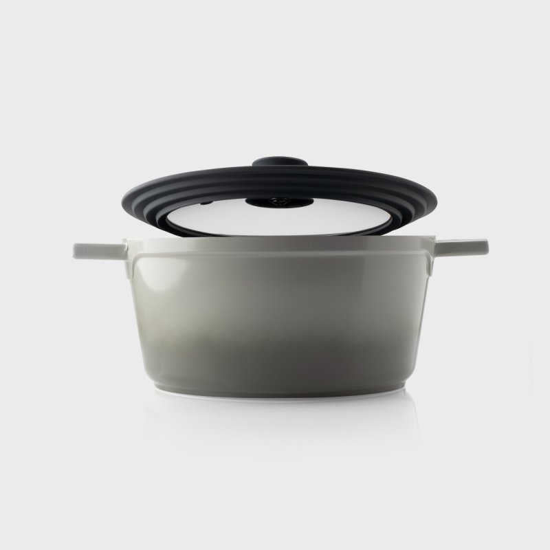 Taylor's Eye Witness Silicone and Glass Universal Pan Lid Medium