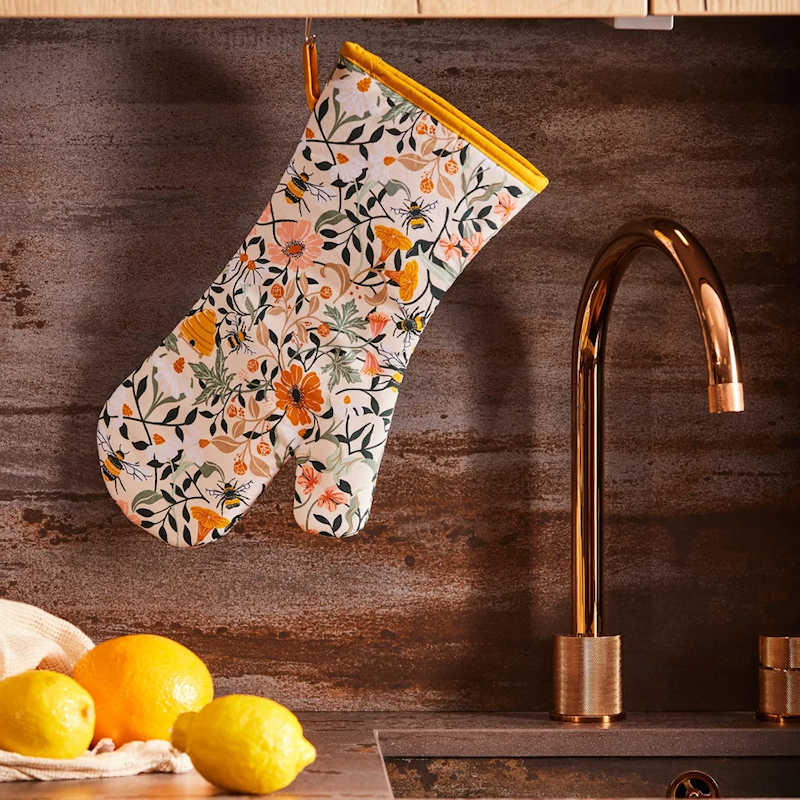 Ulster Weavers Bee Bloom Gauntlet Oven Glove