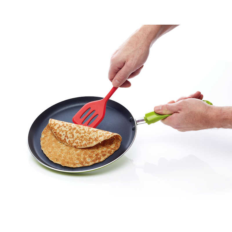 Colourworks Silicone Mini Turner in use