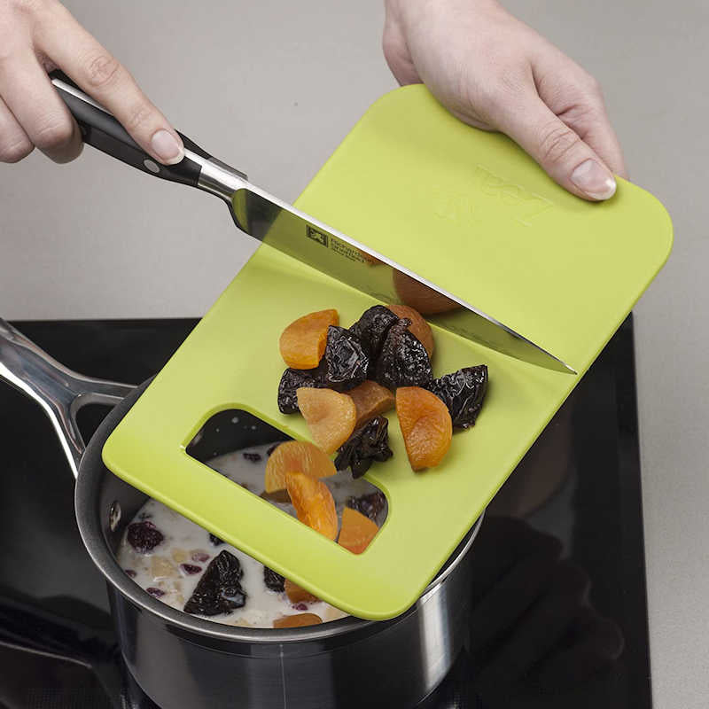 Zeal 'Straight to Pan' Mini Chopping Board